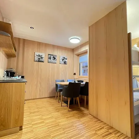 Haus Alpenrose *