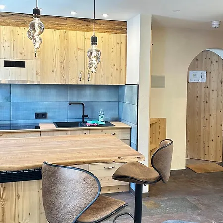 Haus Alpenrose Apartment St. Anton am Arlberg